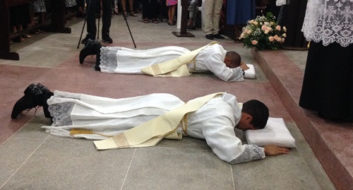 Pia Sociedade de Pe. Nicola Mazza ordena dois novos padres para a Igreja